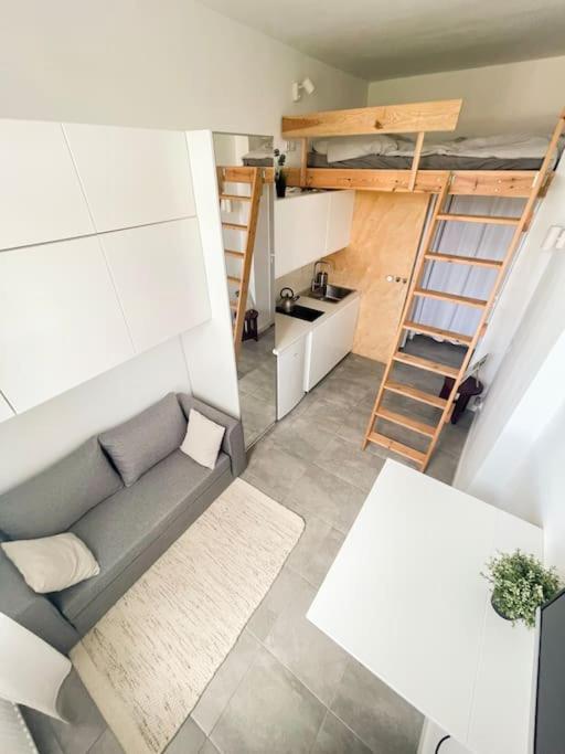 Small Studio With Entresol 비드고슈치 외부 사진